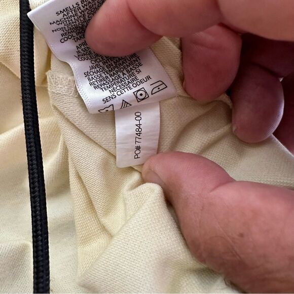 Travis Mathew Light Lemon Polo in Size XL (Like New) - Picture 5 of 7